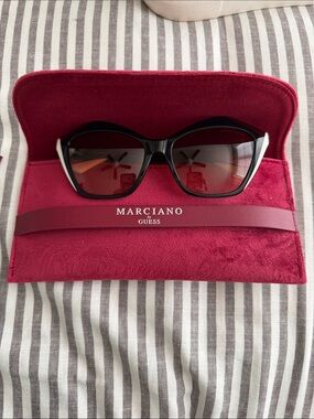 Guess Marciano Black Frame Sunglasses with Brown Gradient Lenses